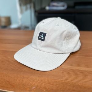 Quicksilver strap back hat in excellent condition
